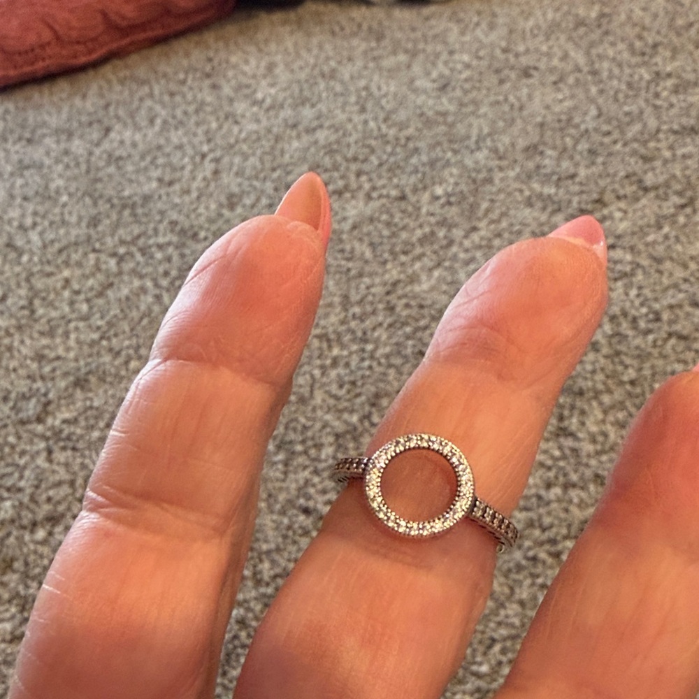 Elegant Sterling  Silver Circle Ring